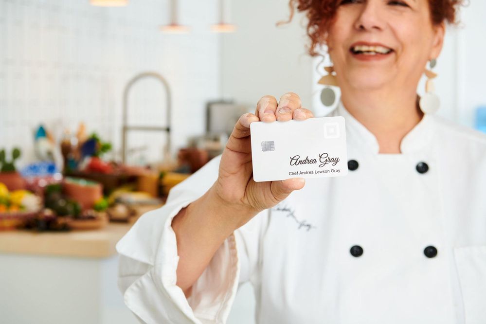 SquareCard_ChefAndProfessional_SellerWithCard_9684_TB_01_Medium.jpg