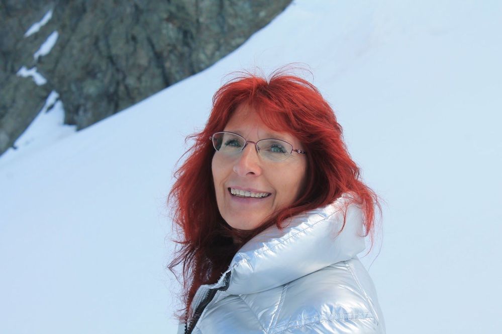 Helen_0-1704881257682.jpeg Arline Trividic, owner of Smell This! Aromatherapy located in Richmond, British Columbia, Canada.