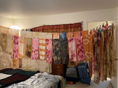 scarves, veils, and other floaty things
